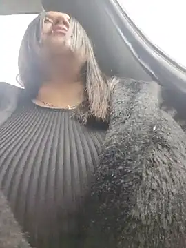 Snapshot of Cristal__04 chatting on July 15, 2026, 2:11 pm Cristal 04 online show from July 15, 2026, 2:11 pm