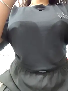 MohiniHott online show from November 16, 2025, 7:36 am