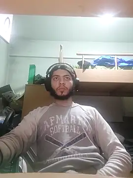 kleineid77 online show from February 22, 2025, 7:03 pm