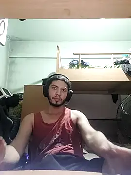 kleineid77 online show from September 9, 2025, 6:29 pm