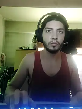 kleineid77 online show from September 19, 2025, 11:55 am