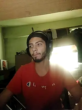 kleineid77 online show from October 26, 2025, 1:28 pm