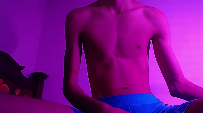 isaaclatino online show from December 31, 2024, 10:34 pm