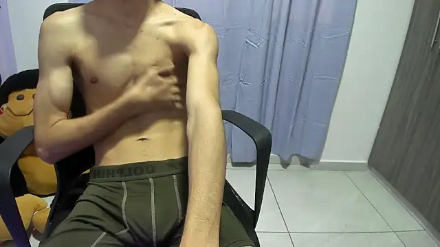 isaaclatino online show from October 16, 2025, 8:43 pm