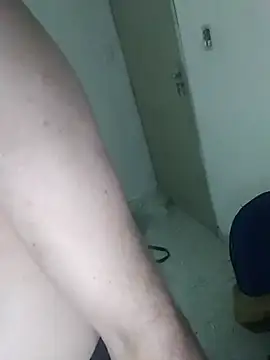 Snapshot of pikalindaxx chatting on February 18, 2026, 9:38 am pikalindaxx online show from February 18, 2026, 9:38 am