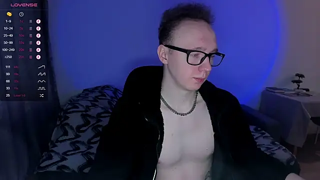 Snapshot of Alex_silents chatting on January 19, 2025, 10:50 am Alex silents online show from January 19, 2025, 10:50 am