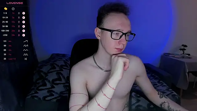 Snapshot of Alex_silents chatting on January 19, 2025, 2:06 pm Alex silents online show from January 19, 2025, 2:06 pm