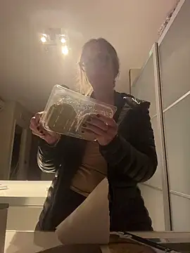 casalinga88 online show from October 7, 2025, 7:00 pm