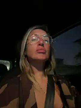 Snapshot of casalinga88 chatting on April 19, 2026, 6:21 pm casalinga88 online show from April 19, 2026, 6:21 pm