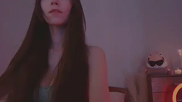 lezyliza online show from July 19, 2026, 9:35 am