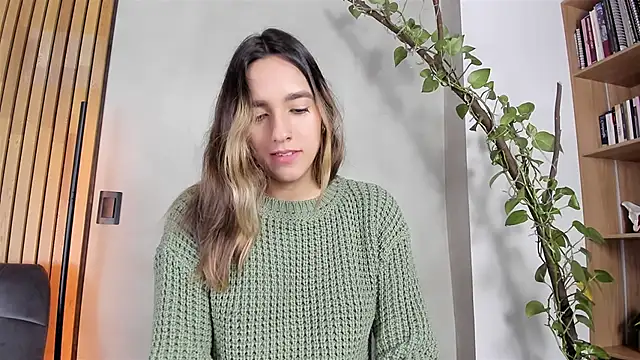 honeyhot69   online show from December 26, 2024, 11:32 am