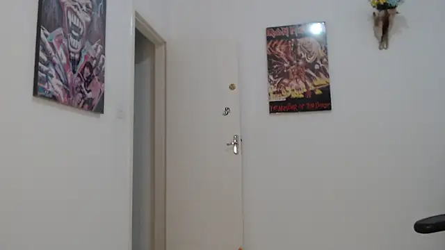 Snapshot of CrisBathoryxxx chatting on January 11, 2025, 11:24 pm CrisBathoryxxx online show from January 11, 2025, 11:24 pm