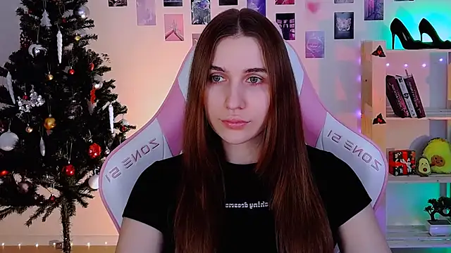 Snapshot of AliceCharmy chatting on December 17, 2024, 12:22 pm AliceCharmy online show from December 17, 2024, 12:22 pm
