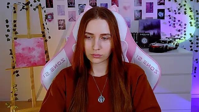 Snapshot of AliceCharmy chatting on January 28, 2025, 10:56 am AliceCharmy online show from January 28, 2025, 10:56 am