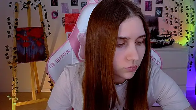 Snapshot of AliceCharmy chatting on February 26, 2025, 5:28 pm AliceCharmy online show from February 26, 2025, 5:28 pm