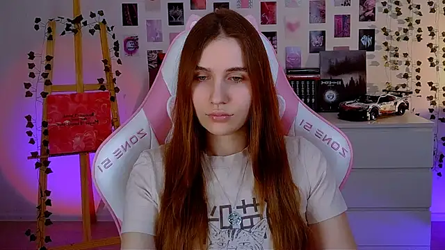 Snapshot of AliceCharmy chatting on March 18, 2025, 3:42 pm AliceCharmy online show from March 18, 2025, 3:42 pm