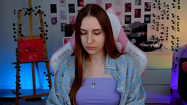 Snapshot of AliceCharmy chatting on October 8, 2025, 6:11 am AliceCharmy online show from October 8, 2025, 6:11 am