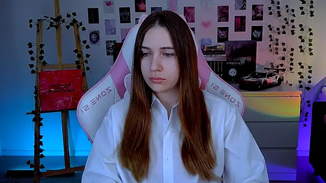 Snapshot of AliceCharmy chatting on October 10, 2025, 5:28 am AliceCharmy online show from October 10, 2025, 5:28 am