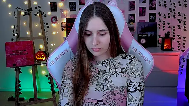 Snapshot of AliceCharmy chatting on October 24, 2025, 5:48 am AliceCharmy online show from October 24, 2025, 5:48 am