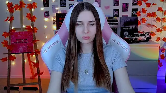 Snapshot of AliceCharmy chatting on November 3, 2025, 6:14 am AliceCharmy online show from November 3, 2025, 6:14 am