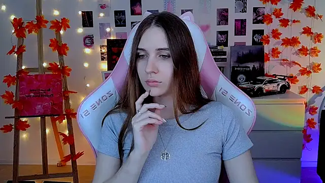 Snapshot of AliceCharmy chatting on November 4, 2025, 7:29 am AliceCharmy online show from November 4, 2025, 7:29 am