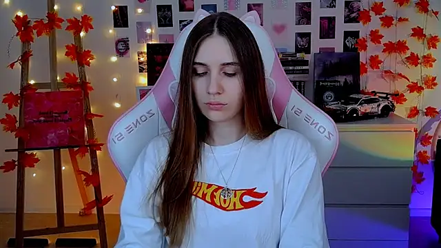 Snapshot of AliceCharmy chatting on November 7, 2025, 7:41 am AliceCharmy online show from November 7, 2025, 7:41 am