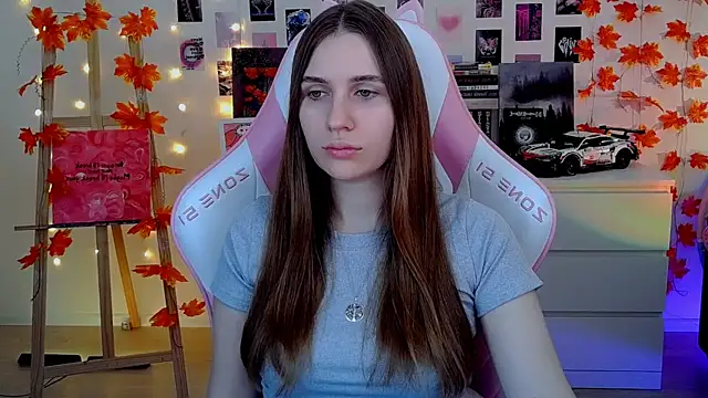 Snapshot of AliceCharmy chatting on November 16, 2025, 7:14 am AliceCharmy online show from November 16, 2025, 7:14 am