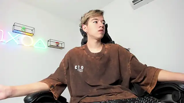 bunny maxi online show from January 21, 2025, 12:39 pm