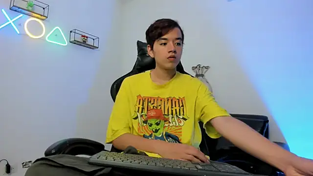 bunny maxi online show from September 30, 2025, 12:32 pm