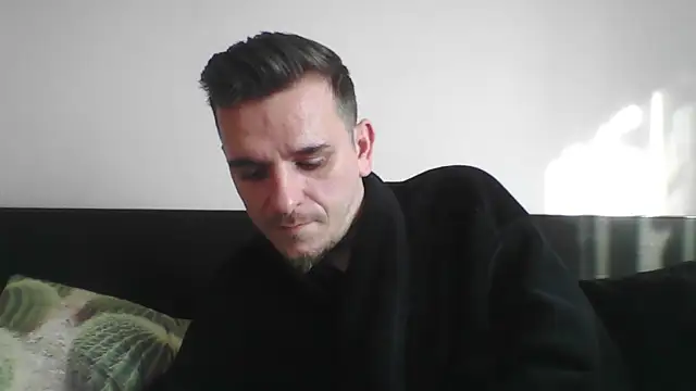 Huge cock22cm online show from March 10, 2025, 1:43 pm