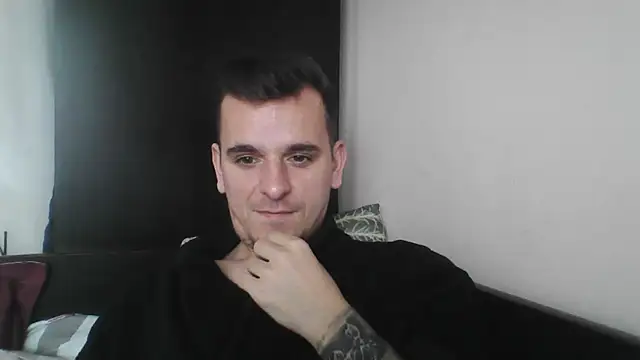 Huge cock22cm online show from March 13, 2025, 9:32 am