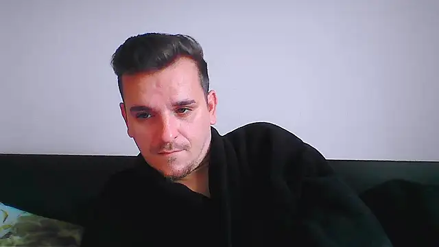 Huge cock22cm online show from November 10, 2025, 9:19 am