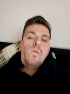 Huge cock22cm online show from December 17, 2025, 6:52 am