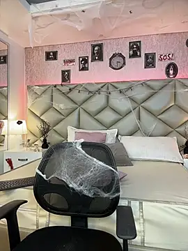 Brenda Garcia online show from October 9, 2025, 8:18 pm