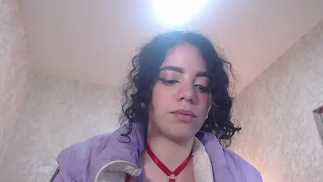 EmmaCowperr online show from January 10, 2025, 6:42 am