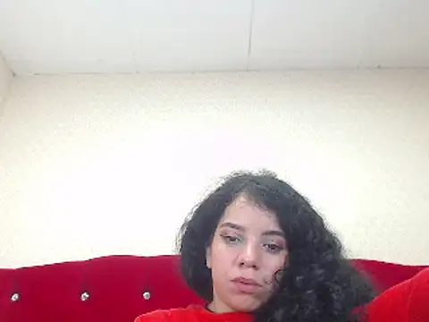 EmmaCowperr online show from February 4, 2025, 8:38 pm