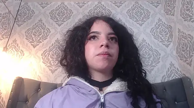 EmmaCowperr online show from March 11, 2025, 9:48 pm