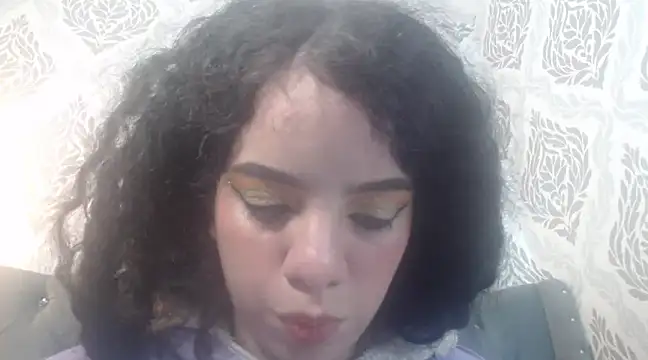 EmmaCowperr online show from March 21, 2025, 2:51 pm