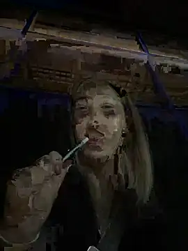 littlebitchess online show from November 28, 2025, 7:16 pm