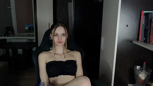 Snapshot of _Sansa_stark_ chatting on February 28, 2025, 1:47 pm Sansa stark online show from February 28, 2025, 1:47 pm