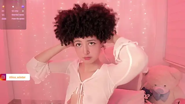 Alice winter  online show from November 5, 2025, 6:08 pm