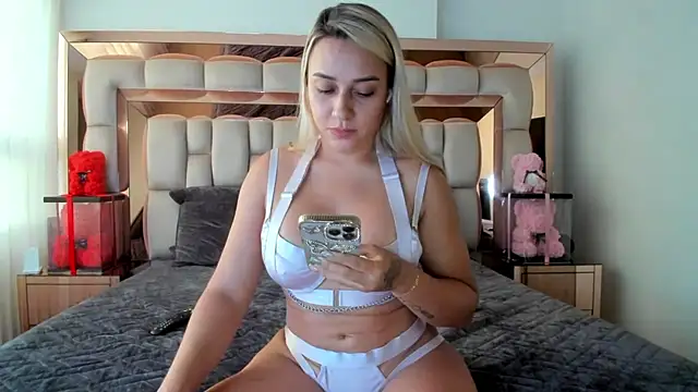 Snapshot of candy-sam28 chatting on November 11, 2025, 9:59 pm candy-sam28 online show from November 11, 2025, 9:59 pm