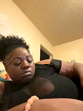 Snapshot of chacolateDemon chatting on September 21, 2025, 9:44 am chacolateDemon online show from September 21, 2025, 9:44 am