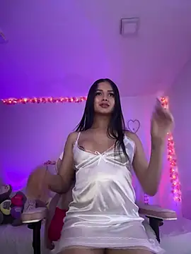 alee lenoxx online show from July 15, 2026, 10:48 pm