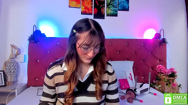 Ruth harvey  online show from December 3, 2025, 2:48 pm