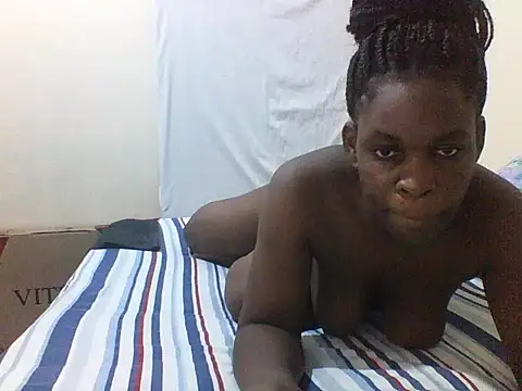 princess-cutie12 online show from November 26, 2025, 9:21 am