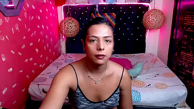 EmilyTsSweet online show from February 6, 2025, 1:54 pm