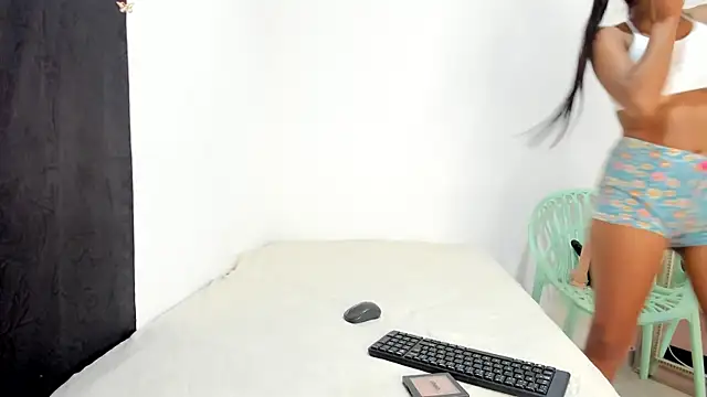 Vicky Freedom online show from April 6, 2026, 5:52 am