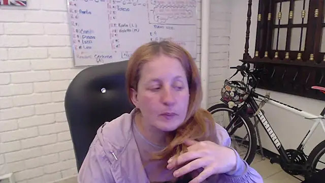 ViioletaMora online show from February 20, 2025, 10:04 pm