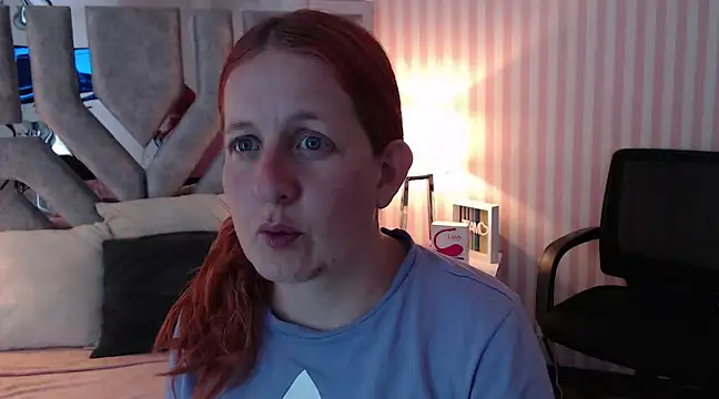 ViioletaMora online show from March 19, 2025, 8:00 pm